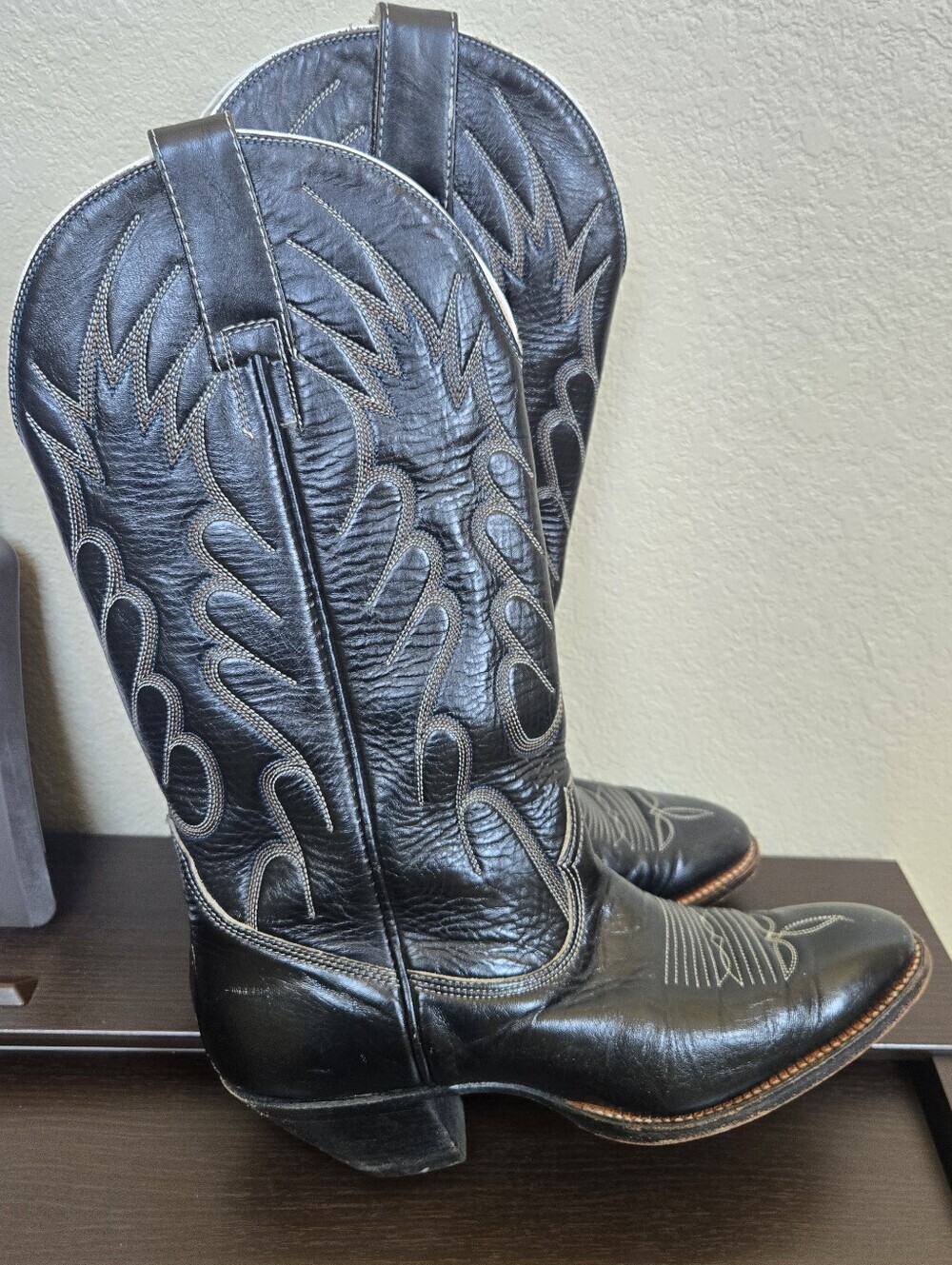 Vintage 80s Black Chris Romero cowbow boots 8